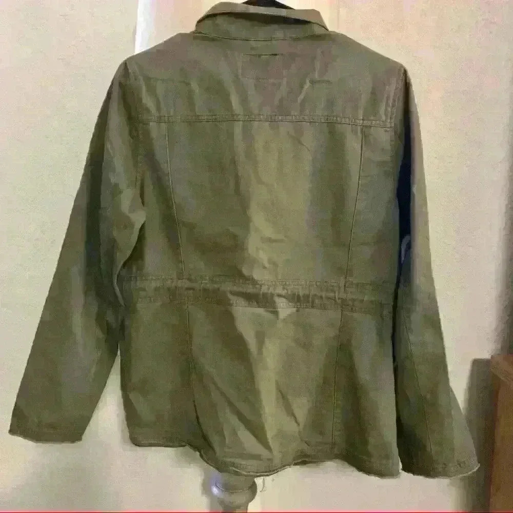 B Sweet green jacket size Medium‎ - Picture 2 of 8